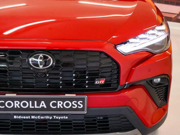 2026-Toyota-Corolla-Cross-18-GR-S image:3