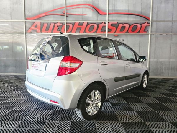 2011-Honda-Jazz-13-Comfort-Auto image:2