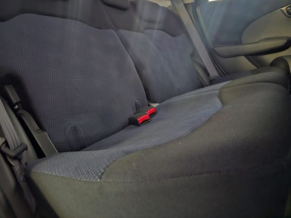 2011-Honda-Jazz-13-Comfort-Auto image:4