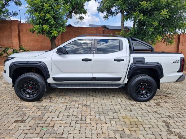 2025-Mitsubishi-Triton-24-Di-Dc-Xtreme-4x4-Auto-Double-Cab image:3