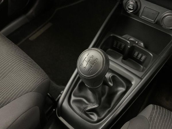 2025-Suzuki-Ertiga-15-GA image:11