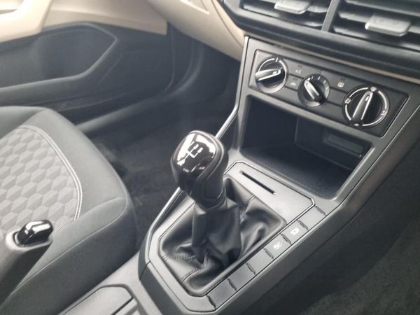 2024-Volkswagen-Polo-Classic-Polo-16 image:18