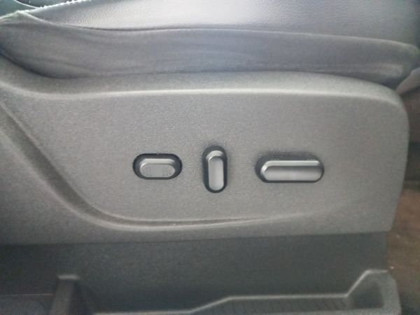 2013-Ford-Kuga-16-EcoBoost-Trend-AWD-Auto image:21