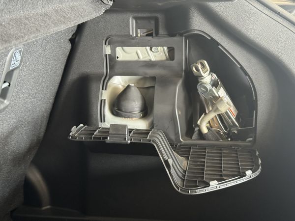 2026-Suzuki-Swift-12-GL image:17