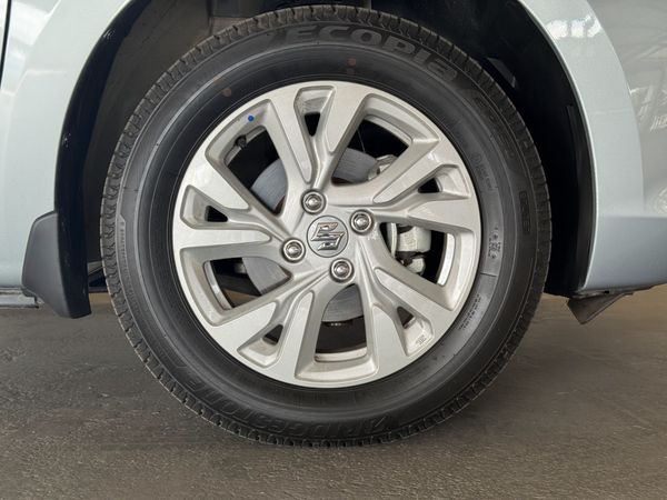 2026-Suzuki-Swift-12-GL image:8