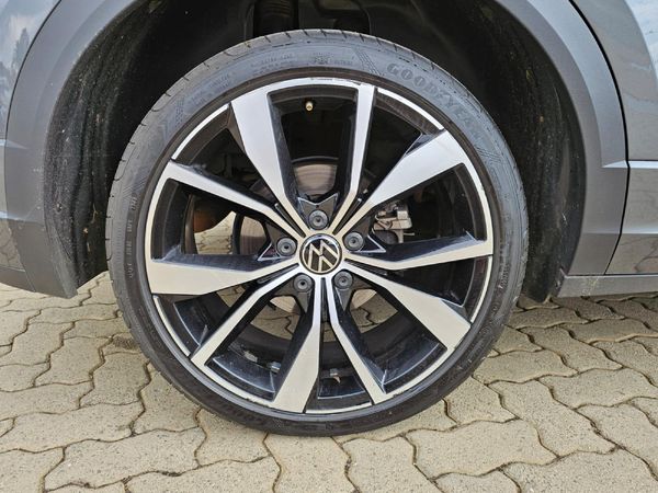 2023-Volkswagen-T-Roc-20-TSI-4M-R-Line-Auto image:11