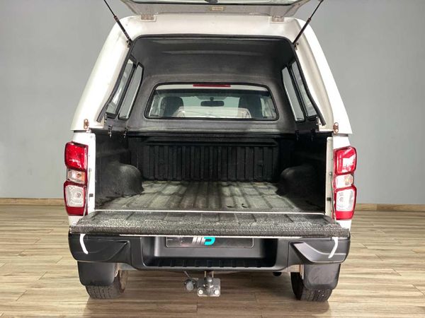 2025-Isuzu-D-Max-19-DDI-HR-L-4x4-Single-Cab image:18