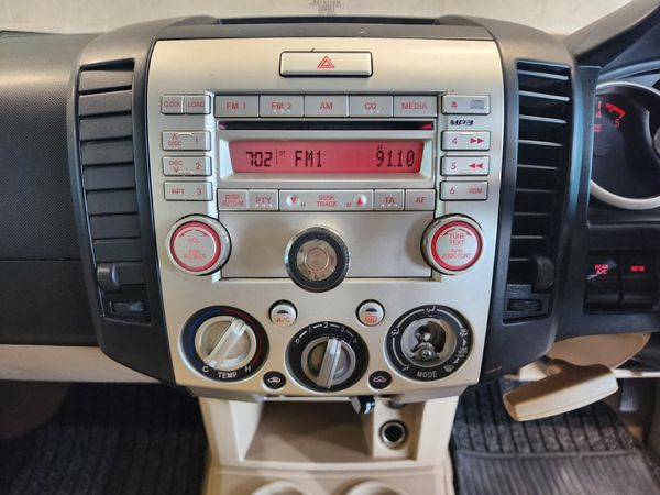 2011-Ford-Everest-30-TDCi-XLT-4x4 image:11