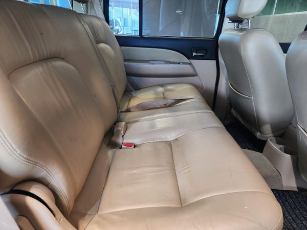 2011-Ford-Everest-30-TDCi-XLT-4x4 image:13