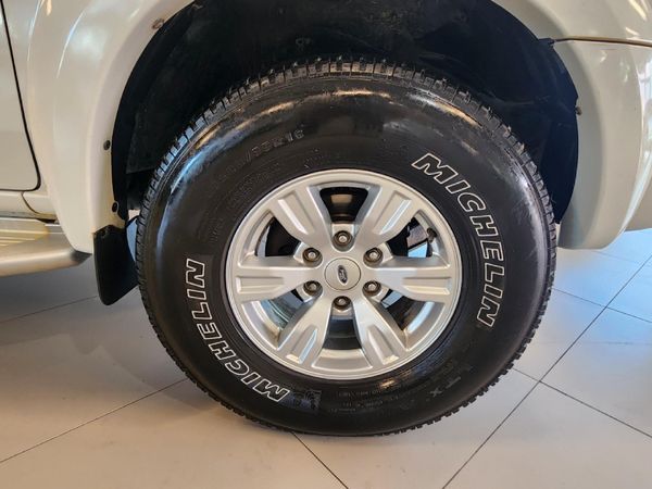2011-Ford-Everest-30-TDCi-XLT-4x4 image:5