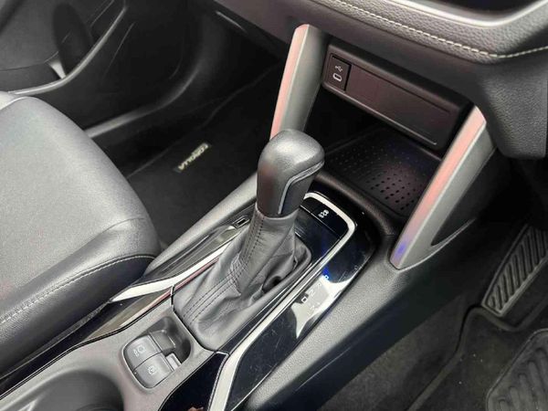 2025-Toyota-Corolla-Cross-18-XR image:13