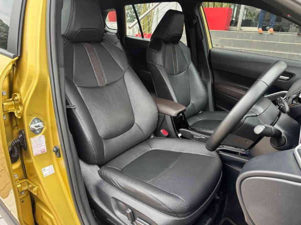 2025-Toyota-Corolla-Cross-18-XR image:22