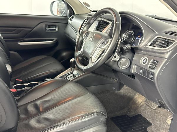2023-Mitsubishi-Triton-24-Di-Dc-4x4-Auto-Double-Cab image:9