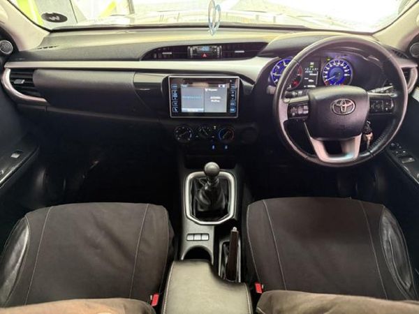 2018-Toyota-Hilux-28-GD-6-Raised-Body-Raider-Extended-Cab image:16