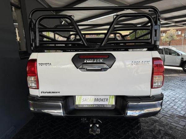2018-Toyota-Hilux-28-GD-6-Raised-Body-Raider-Extended-Cab image:5