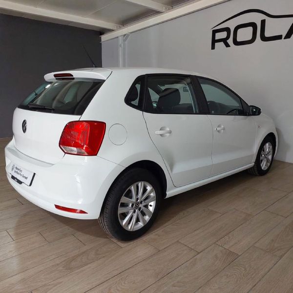 2024-Volkswagen-Polo-Vivo-14-Comfortline-5-dr image:1