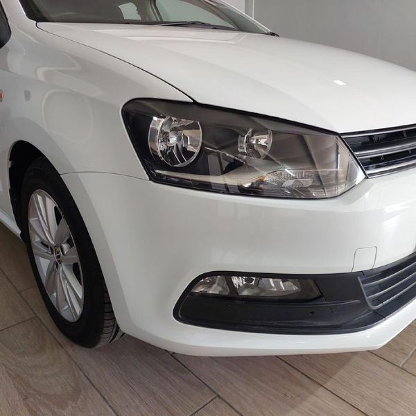 2024-Volkswagen-Polo-Vivo-14-Comfortline-5-dr image:3