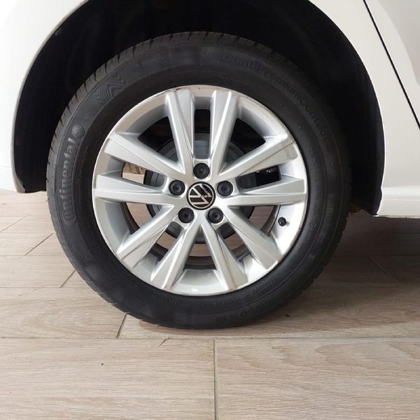2024-Volkswagen-Polo-Vivo-14-Comfortline-5-dr image:4