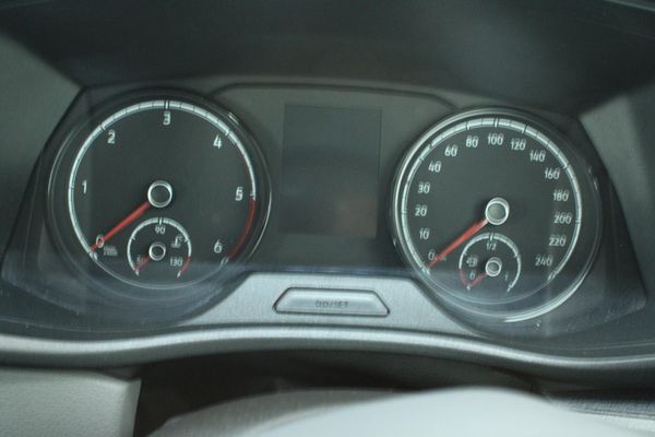 2023-Volkswagen-Kombi-T61-20-TDI-110kW-Auto-Trendline image:9