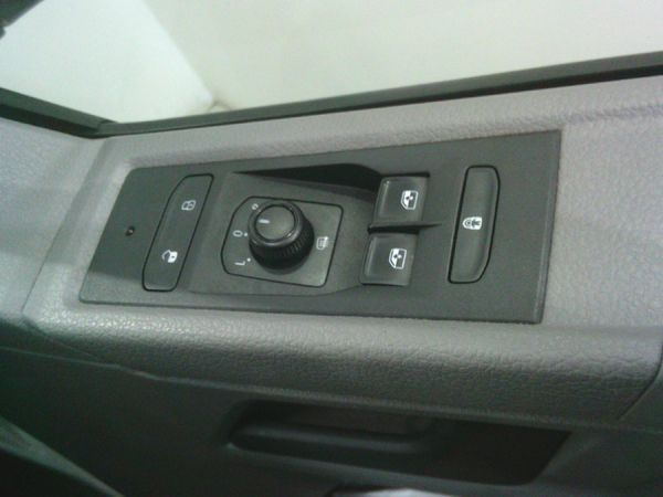 2023-Volkswagen-Kombi-T61-20-TDI-110kW-Auto-Trendline image:3