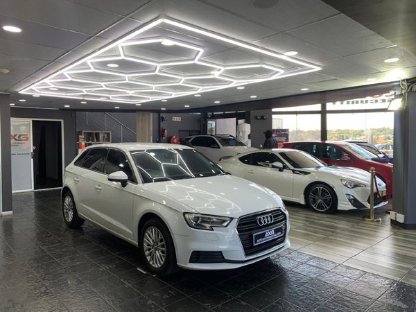 2017-Audi-A3-Sportback-10-TFSI-Auto-30-TFSI image:1