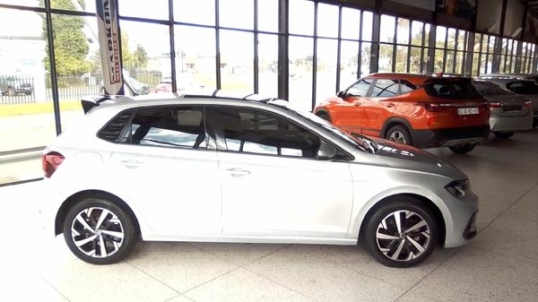 2024-Volkswagen-Polo-10-TSI-Life-Auto-DSG image:2