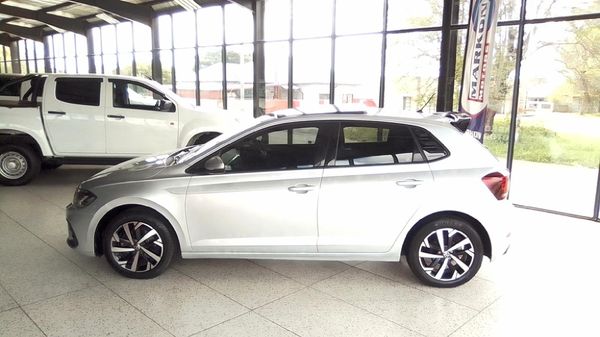 2024-Volkswagen-Polo-10-TSI-Life-Auto-DSG image:6