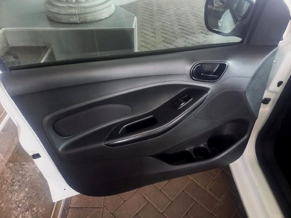 2019-Ford-Figo-15-Ambiente-5-dr image:13