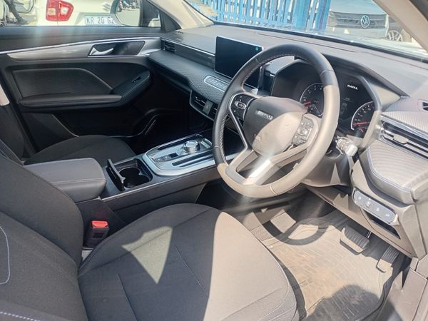2025-Haval-Jolion-15T-Super-Luxury-Auto image:6