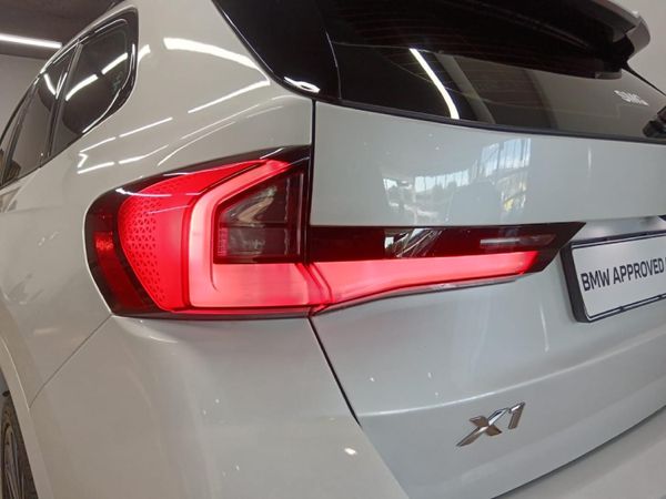 2025-BMW-X1-sDrive18i-M-Sport image:8