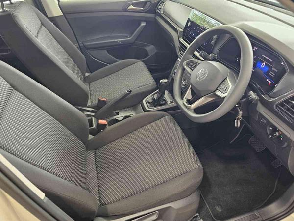 2025-Volkswagen-T-Cross-10-TSI-Auto image:11