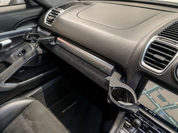 2015-Porsche-Cayman-GTS-Auto image:14