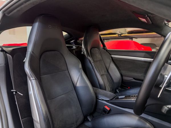 2015-Porsche-Cayman-GTS-Auto image:15