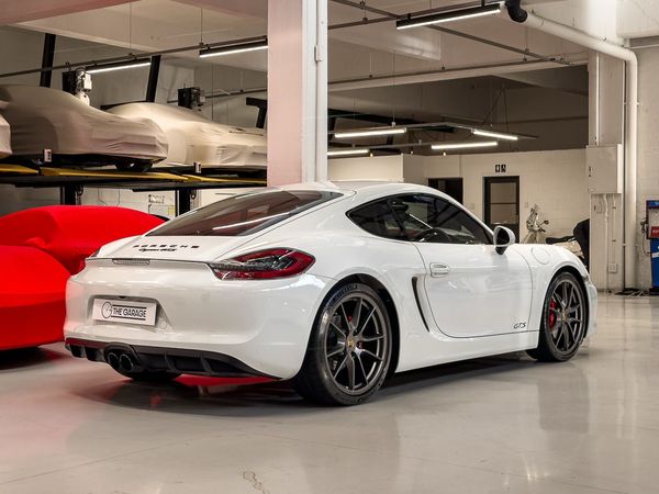 2015-Porsche-Cayman-GTS-Auto image:2