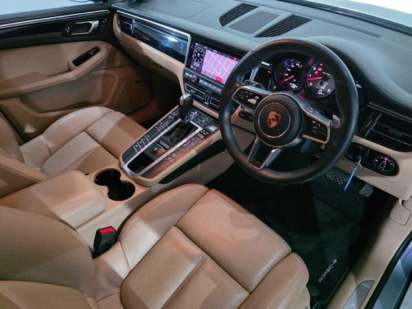 2019-Porsche-Macan-S image:12