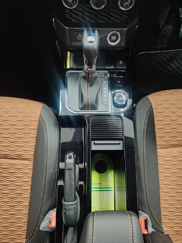 2026-Renault-Kiger-10T-Intens-Auto image:23