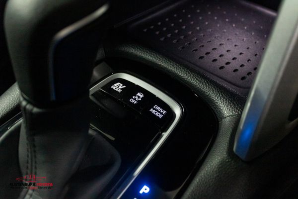 2026-Toyota-Corolla-Cross-18-XR-Hybrid image:15
