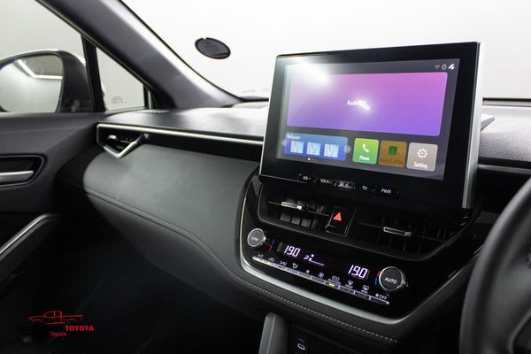 2026-Toyota-Corolla-Cross-18-XR-Hybrid image:17
