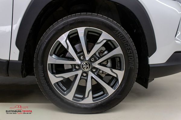 2026-Toyota-Corolla-Cross-18-XR-Hybrid image:22
