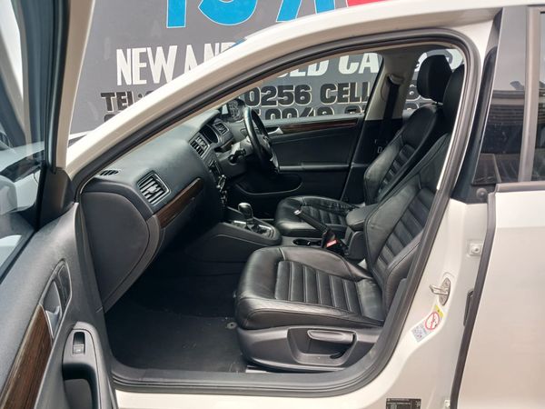 2015-Volkswagen-Jetta-GP-16-TDI-Comfortline-Auto image:11