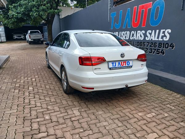 2015-Volkswagen-Jetta-GP-16-TDI-Comfortline-Auto image:6