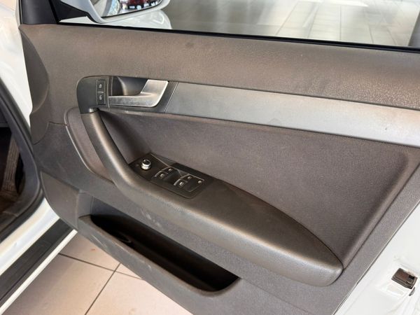 2011-Audi-A3-3-dr-16-TDI-Attraction-Auto image:3