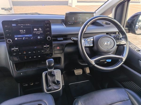 2022-Hyundai-Staria-22d-Executive-Auto image:11