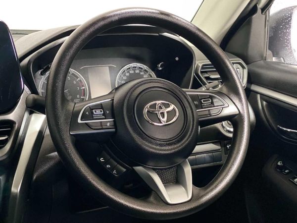2025-Toyota-Urban-Cruiser-15-XR-Auto image:15