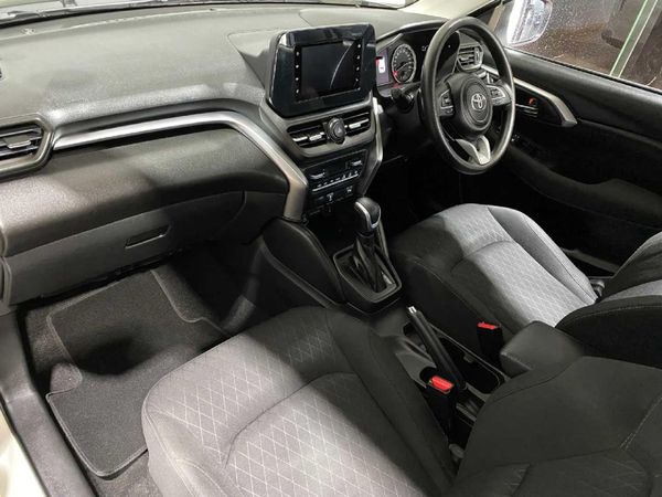 2025-Toyota-Urban-Cruiser-15-XR-Auto image:6