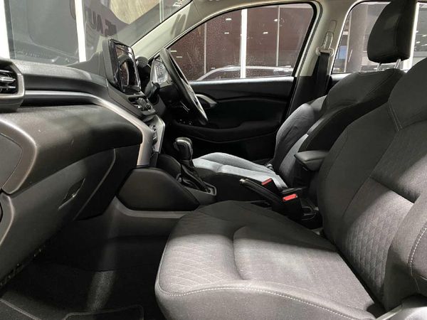 2025-Toyota-Urban-Cruiser-15-XR-Auto image:7