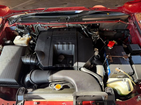 2003-Mitsubishi-Pajero-3200-DI-D-3-dr image:15