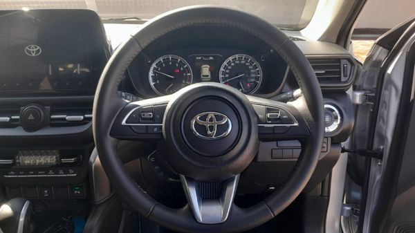 2026-Toyota-Urban-Cruiser-15-XR-Auto image:15