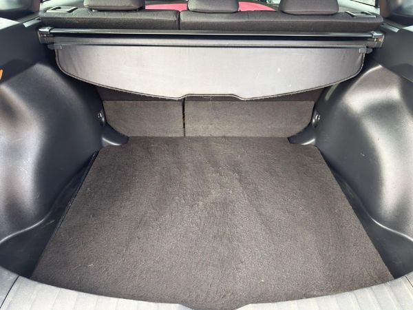 2022-Toyota-Corolla-Cross-18-XI image:10