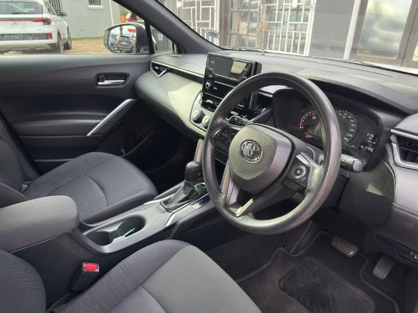2022-Toyota-Corolla-Cross-18-XI image:14